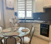 1-комн, 35кв м, этаж 3/3 проспект Космонавтов, 3