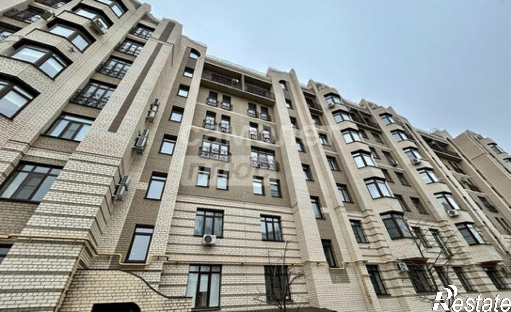 Купить квартиру за 28 000 000 рублей на Ленинградская улица, 2